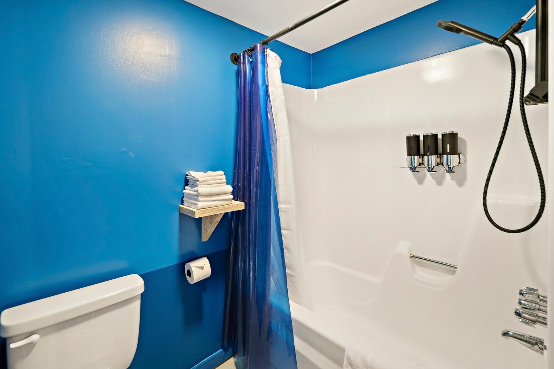 The Brooks Motel Hillsdale Экстерьер фото